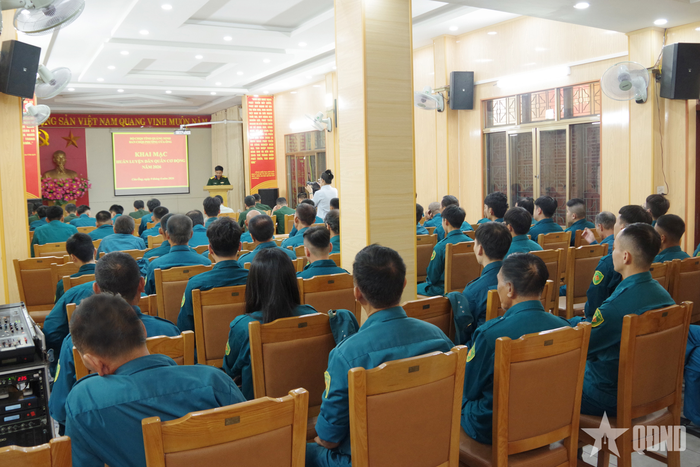 Quang cảnh khai mạc. 