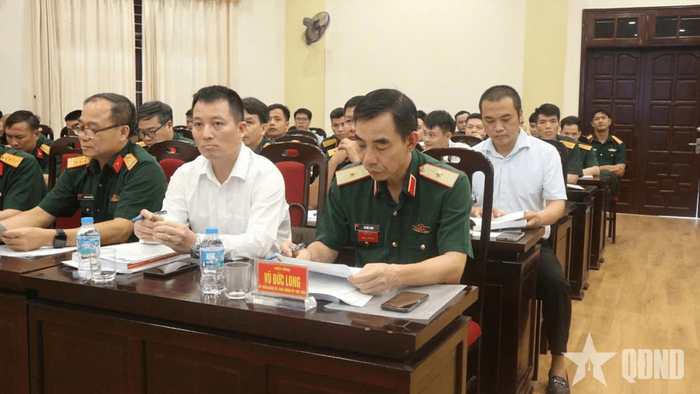 Thiếu tướng Vũ Đức Long, Phó chính ủy Học viện Chính trị dự Hội thảo. Ảnh: Lê Trưởng