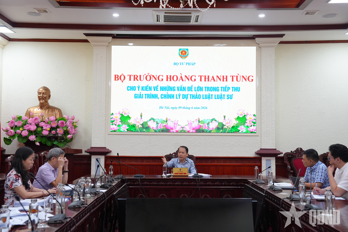 Bộ trưởng Bộ Tư pháp Hoàng Thanh Tùng chủ trì cuộc họp về dự án Luật Luật sư (sửa đổi).