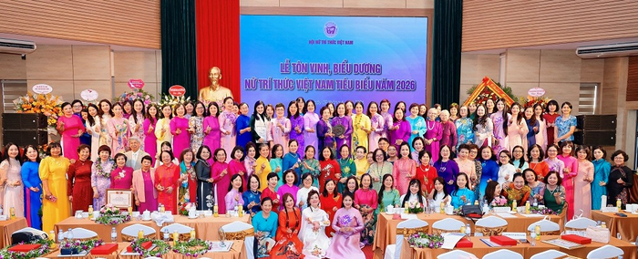 Các nữ trí thức Việt Nam tiêu biểu.