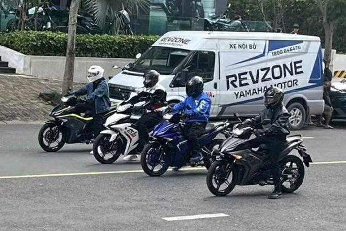 Nhiều người bày tỏ sự hào hứng bên dưới các bài đăng và kỳ vọng Yamaha sẽ sớm có những nâng cấp đáng kể cho dòng xe underbone thể thao chủ lực. Giá bán dự kiến chưa được các đại lý tiết lộ. Song nhìn vào bảng giá Exciter hiện tại cũng như đối thủ Honda Winner R, có thể thấy việc đặt giá cho Exciter 2026 sẽ được hãng cân nhắc kỹ lưỡng.