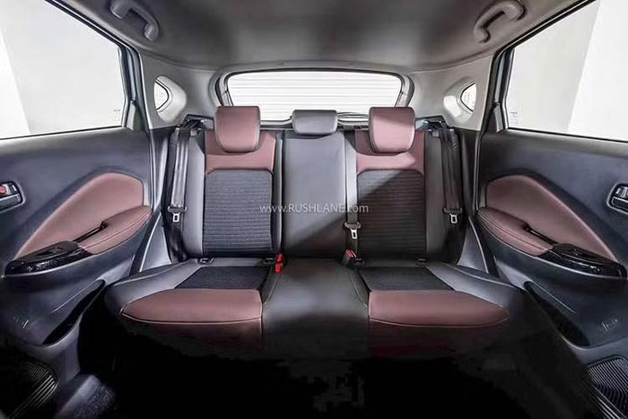Suzuki Fronx Sport tại Malaysia vẫn giữ đầy đủ các công nghệ hỗ trợ lái từ bản Fronx Hybrid. Danh sách này gồm ga tự động thích ứng, cảnh báo điểm mù, cảnh báo phương tiện cắt ngang phía sau, hỗ trợ chuyển làn, cảnh báo lệch làn, hỗ trợ ngăn lệch làn, hỗ trợ giữ làn và cảnh báo xe lắc lư.