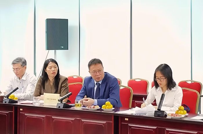 GS.VS Châu Văn Minh, Bí thư Đảng ủy Liên hiệp các Hội KH&KT Việt Nam phát biểu tại buổi làm việc