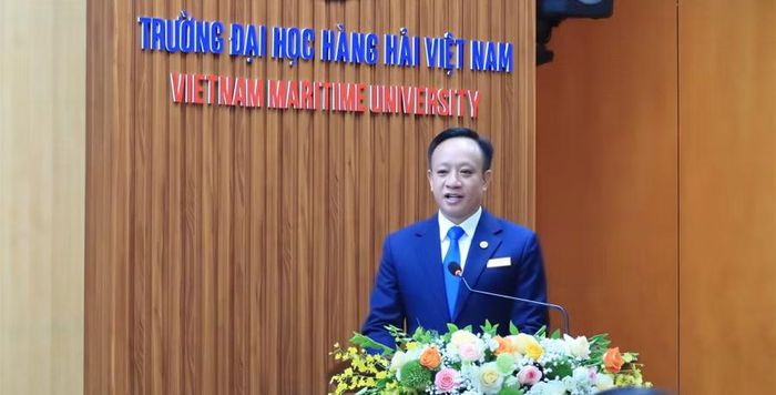 PGS.TS Phạm Xuân Dương, Hiệu trưởng Trường Đại học Hàng hải Việt Nam phát biểu tại sự kiện.