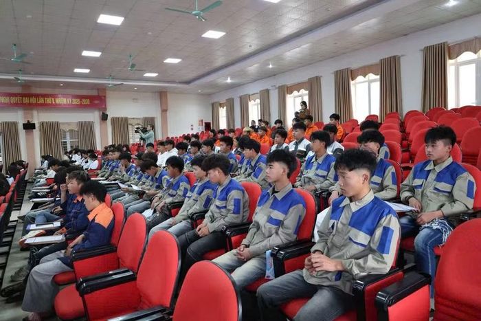 Học viên Trường Cao đẳng Lai Châu dự Hội nghị “Nâng cao chất lượng đào tạo nghề gắn với nhu cầu xã hội”.