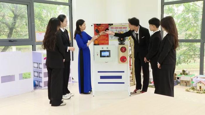 Dự án FIRESENSE AI giành giải Nhất quốc gia cuộc thi HSSV với ý tưởng khởi nghiệp 2026 lĩnh vực Công nghiệp, chế tạo và trí tuệ nhân tạo.