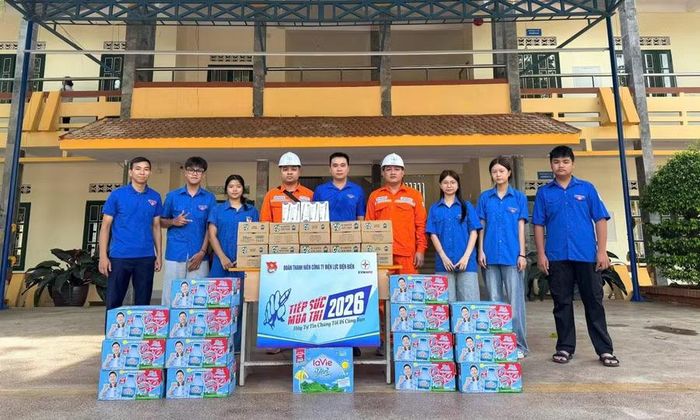 Đoàn Thanh niên Công ty Điện lực Điện Biên phối hợp triển khai chương trình "Tiếp sức mùa thi" hỗ trợ thí sinh tham dự Kỳ thi tốt nghiệp THPT năm 2026.