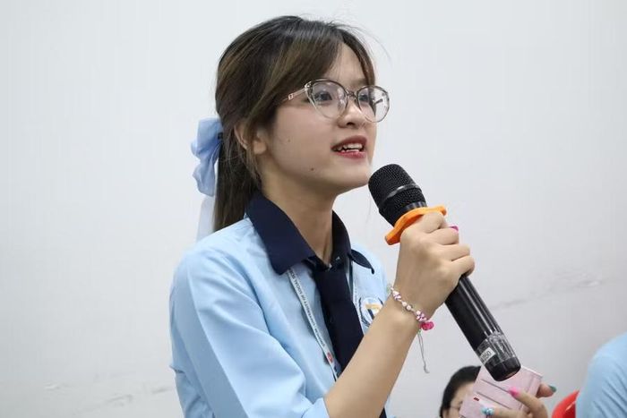 Sinh viên tự tin chia sẻ quan điểm tại sự kiện. Ảnh: BTC.