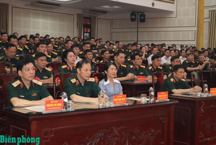 Các đại biểu dự khai mạc hội thi. Ảnh: Hồng Pha