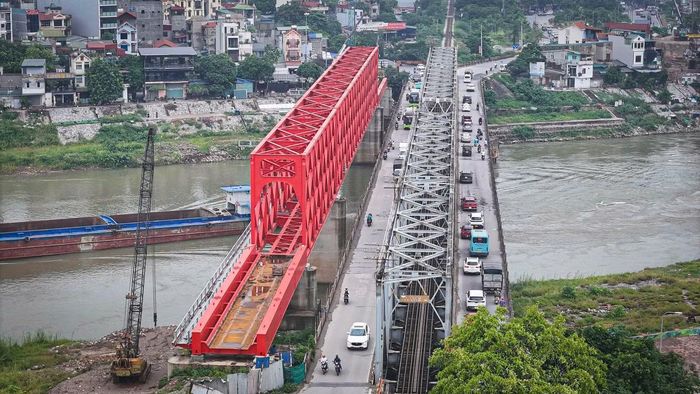 Cầu Đuống được xây dựng từ năm 1902, là một trong những công trình giao thông lâu đời nhất còn tồn tại tại Hà Nội.