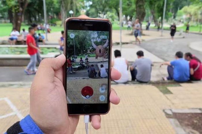  Pokémon GO từng tạo ra cơn sốt rất lớn tại Việt Nam khi ra mắt năm 2016, đặc biệt ở các thành phố lớn như Hà Nội và TPHCM. Ảnh: NLD. 