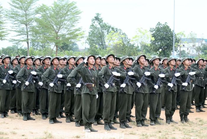 Để hoàn thành tốt nhiệm vụ được giao, Ban chỉ huy Trung đoàn đã ban hành nghị quyết chuyên đề về lãnh đạo công tác quản lý, huấn luyện chiến sĩ mới năm 2026. Đồng thời tiến hành lựa chọn những cán bộ có trình độ chuyên môn nghiệp vụ và kinh nghiệm để giao nhiệm vụ quản lý, huấn luyện; tổ chức tập huấn theo đúng quy định.