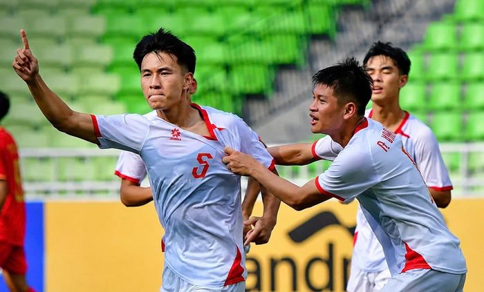 U19 Việt Nam sáng cửa đi tiếp.