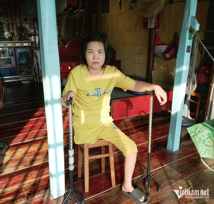 Do biến chứng bệnh tiểu đường buộc phải cắt bỏ 1 bên chân, bà Chính chỉ mong có thể lắp chân giả để không trở thành gánh nặng cho con cái