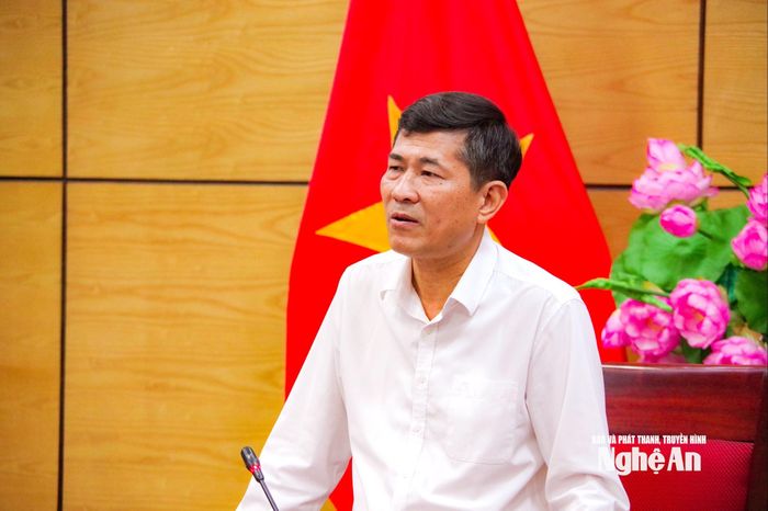 Đồng chí Thái Văn Thành - Phó Chủ tịch UBND tỉnh, Phó Trưởng Ban Tổ chức diễn tập KVPT tỉnh năm 2026, Trưởng Tiểu ban Khánh tiết, Thi đua và Tuyên truyền phát biểu tại hội nghị. Ảnh: Sỹ Đức
