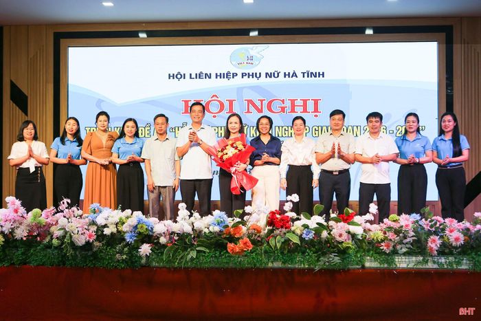 Ra mắt Tổ tư vấn hỗ trợ phụ nữ khởi nghiệp giai đoạn 2026 - 2035.