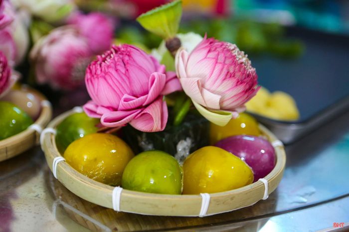 Những sản phẩm bánh sen của cơ sở chị Nguyễn Thị Trang Nhung.