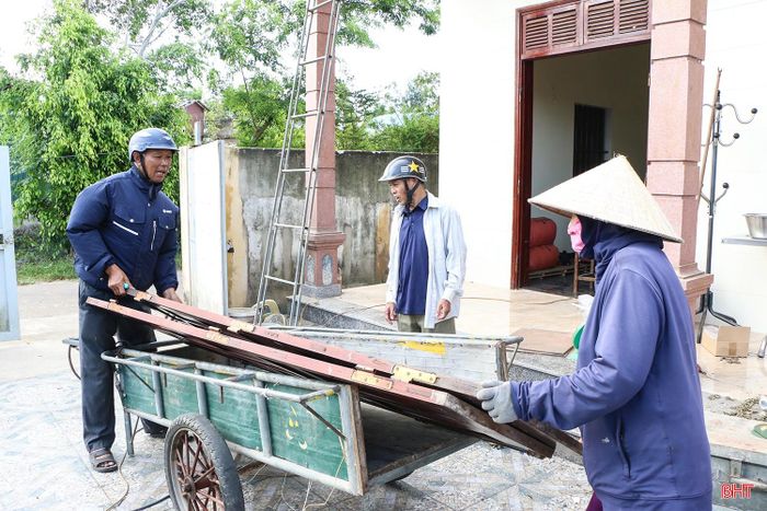 Tổ dân phố Tâm Quý có 31 hộ dân (33 thửa đất) thuộc phạm vi ảnh hưởng dự án đường Xô Viết Nghệ Tĩnh phải bố trí tạm cư để nhường mặt bằng phục vụ thi công. Nhờ làm tốt công tác tuyên truyền, vận động, cùng với sự đồng thuận, chia sẻ của các hộ dân vì lợi ích chung, 19 hộ gia đình đã tích cực tiên phong dời dọn nhà cửa trước mốc thời gian đề ra.