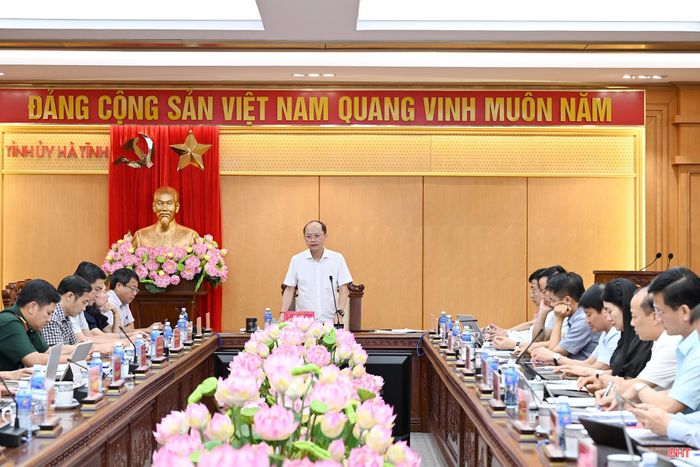 Ban Thường vụ Tỉnh ủy Hà Tĩnh họp nghe, cho ý kiến các nội dung thuộc thẩm quyền.