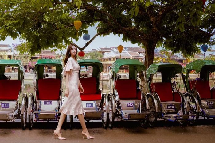 Sau danh hiệu Hoa hậu Việt Nam 2018, Trần Tiểu Vy hiện đã có những bước tiến đáng kể trong cả sự nghiệp lẫn cuộc sống. Cô liên tục thử sức ở những lĩnh vực mới để khám phá và hoàn thiện bản thân.
