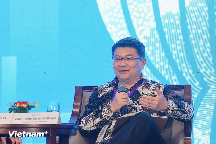 Giáo sư Kuik Cheng-Chwee, Viện Nghiên cứu Malaysia và Quốc tế (IKMAS) thuộc Đại học Quốc gia Malaysia (UKM). (Ảnh: Hoài Nam/Vietnam+)