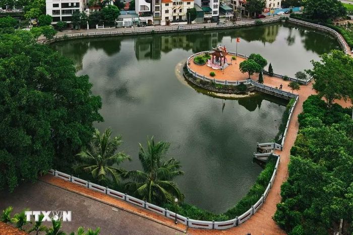 Khu tưởng niệm các Anh hùng Liệt sĩ, nơi ghi danh những người con Phúc Xá-Bắc Biên đã hy sinh vì độc lập, tự do của Tổ quốc. (Ảnh: Phạm Tuấn Anh/TTXVN)