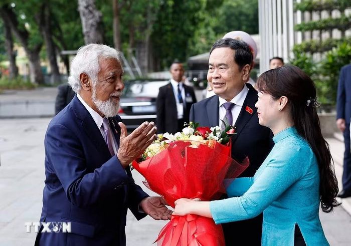 Chủ tịch Quốc hội Trần Thanh Mẫn đón Thủ tướng nước Cộng hòa Dân chủ Timor-Leste Kay Rala Xanana Gusmão. (Ảnh: Doãn Tấn/TTXVN)