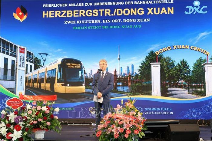 Đại sứ Nguyễn Đắc Thành phát biểu tại buổi lễ. Ảnh: Thu Hằng/PV TTXVN tại Đức