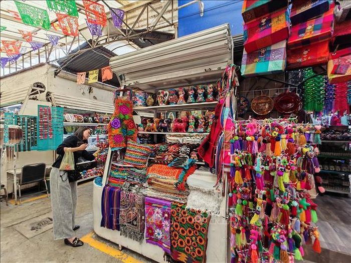 Các sản phẩm dệt may thủ công góp phần quảng bá văn hóa Mexico tới du khách quốc tế.