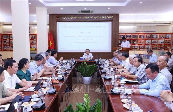 Hội thảo “Định vị đúng chính quyền địa phương 2 cấp - những vấn đề đặt ra”. Ảnh: Văn Điệp/TTXVN
