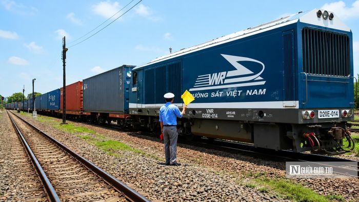 Tuyến tàu liên vận quốc tế kết nối trực tiếp nội địa Trung Quốc với Đồng Nai giúp rút ngắn đáng kể thời gian vận chuyển hàng hóa so với phương thức truyền thống.