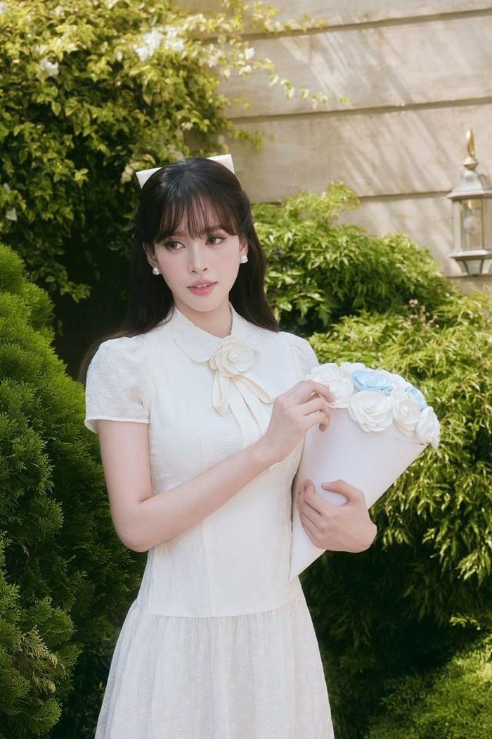 Từ trước đến nay, Tiểu Vy vốn khá kín tiếng trong chuyện tình cảm. Ảnh: FBNV.