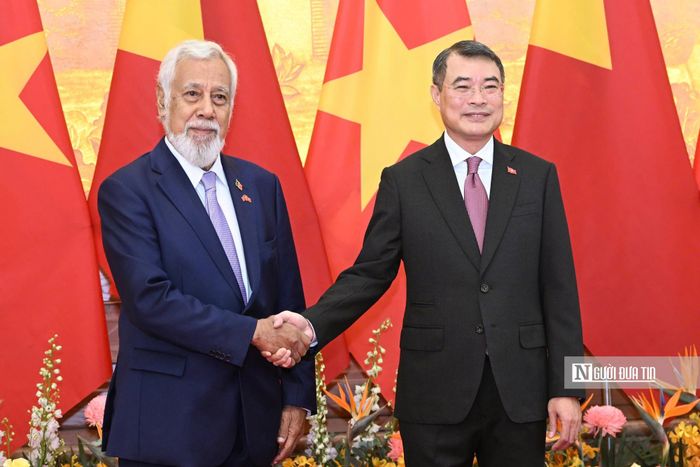 Sau Lễ đón, hai Thủ tướng đã dẫn đầu đoàn cấp cao hai nước tiến hành hội đàm.