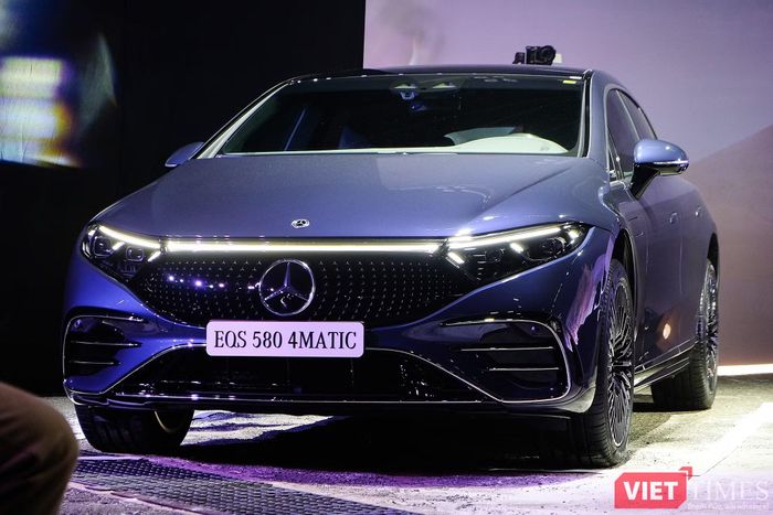 Mercedes EQS là mẫu xe điện chạy pin được áp dụng lệ phí trước bạ 0% khi đăng ký lần đầu đến hết năm 2030. Ảnh: Thượng Tâm.
