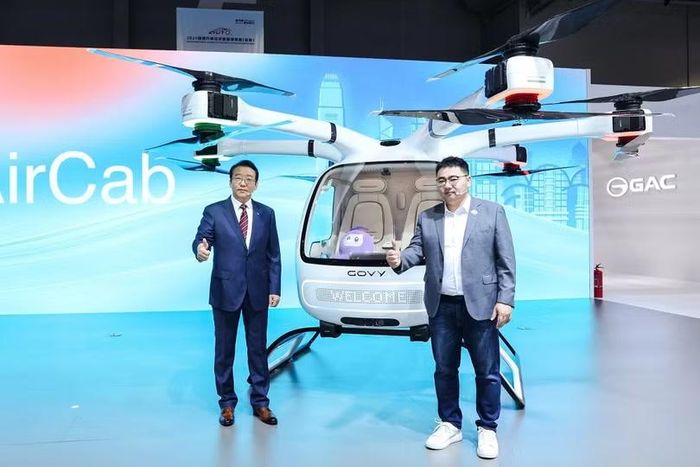 GAC giới thiệu Govy AirCab, mẫu ô tô bay thương mại đầu tiên của hãng, tại Triển lãm Ô tô và Chuỗi cung ứng Quốc tế Hong Kong 2025. Ảnh: GAC.