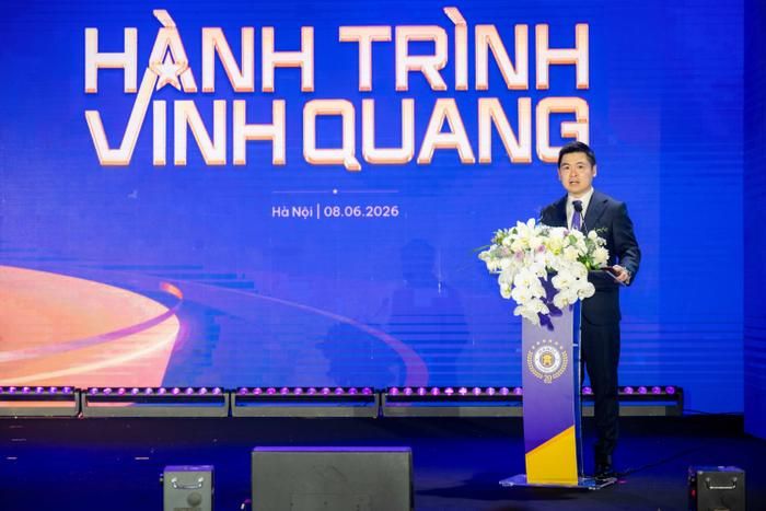 Chủ tịch CLB bóng đá Hà Nội Đỗ Vinh Quang tin tưởng đội bóng thủ đô sẽ tiếp tục viết nên những chương mới đầy tự hào trong lịch sử của mình.