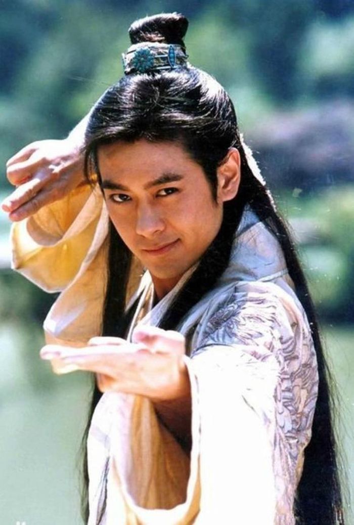 Đoàn Dự.