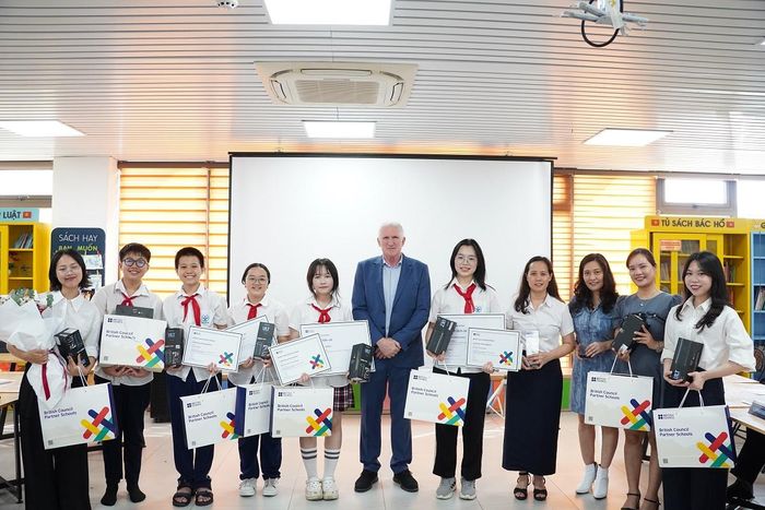 Học sinh trường THCS Cầu Giấy lần thứ hai liên tiếp giành ngôi Quán quân Quốc gia.