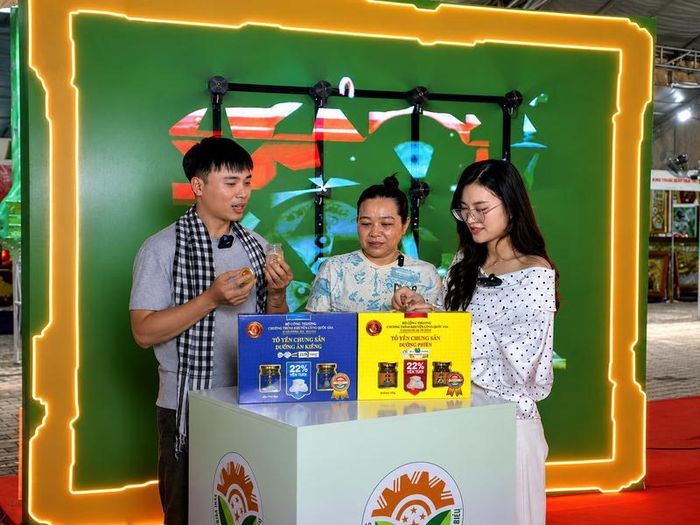 Trong khuôn khổ sự kiện, sẽ có các chương trình livestream quảng bá sản phẩm trên nền tảng số, nhằm hỗ trợ doanh nghiệp tiếp cận người tiêu dùng theo nhiều hình thức khác nhau. Ảnh minh họa