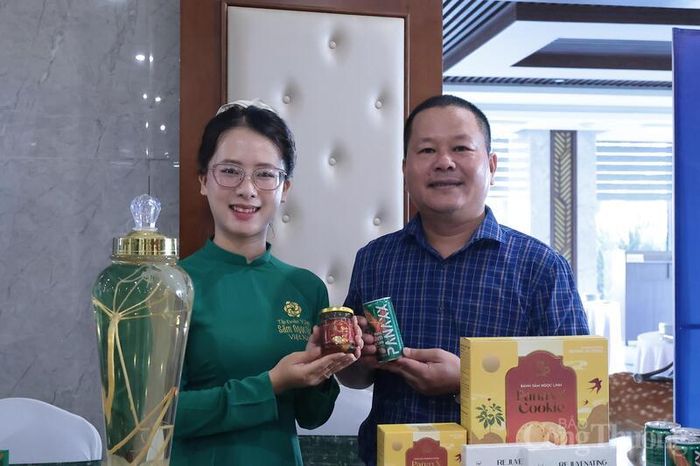 Các doanh nghiệp, hợp tác xã, cơ sở sản xuất sẽ được đào tạo bài bản, chuyên sâu về kỹ năng kinh doanh số, livestream bán hàng, quản trị gian hàng điện tử và các giải pháp tối ưu hóa logistics trong nền kinh tế số. Ảnh: Trọng Tùng