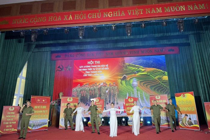Đội thi thuộc khu vực III tham gia hội thi.