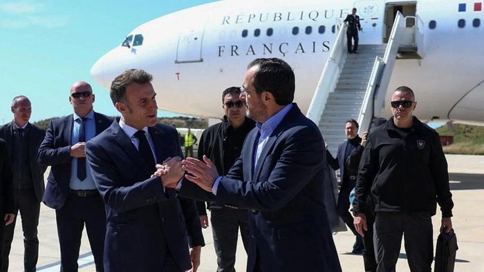 Tổng thống Pháp Emmanuel Macron thăm CH Síp, ngày 09/3/2026. Ảnh: AFP.