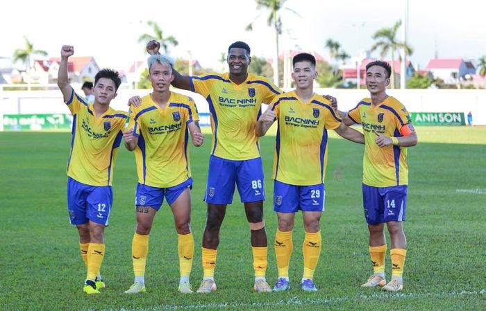 Bắc Ninh FC đang hướng tới tấm vé lịch sử lên chơi tại V-League.