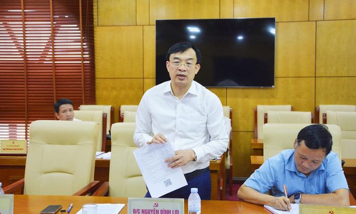  Đồng chí Nguyễn Đình Lợi, Trưởng Ban Tuyên giáo và Dân vận Tỉnh ủy phát biểu tại buổi làm việc. 