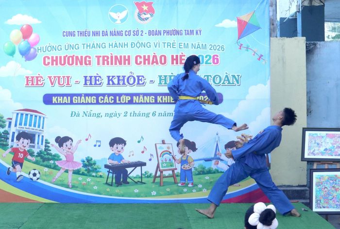 Các lớp năng khiếu hè do Cung thiếu nhi Đà Nẵng cơ sở 2 (phường Tam Kỳ) tổ chức cũng thu hút đông học sinh tham gia. Ảnh: N.H.