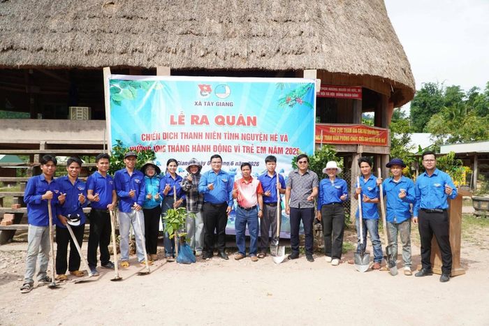 Đoàn xã Tây Giang ra quân chiến dịch thanh niên tình nguyện hè năm 2026. Ảnh: ĐVCC
