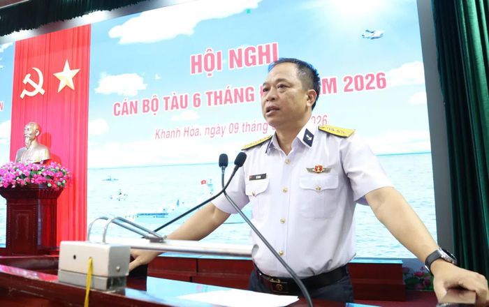 Đại tá Đỗ Minh phát biểu tại hội nghị.
