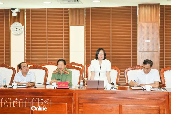 Lãnh đạo Sở Văn hóa, Thể thao và Du lịch phát biểu ý kiến về một số nội dung liên quan.