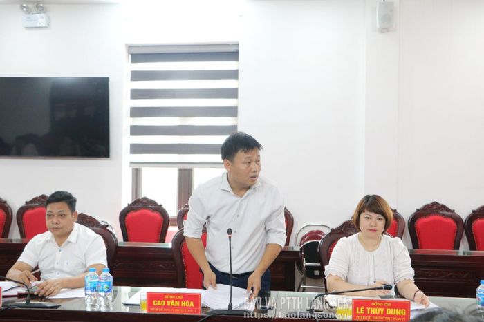 Lãnh đạo UBND xã Hữu Lũng phát biểu tại hội nghị