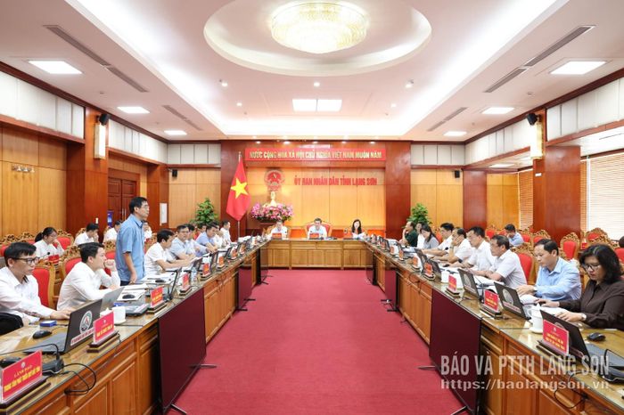 Các đại biểu dự phiên họp